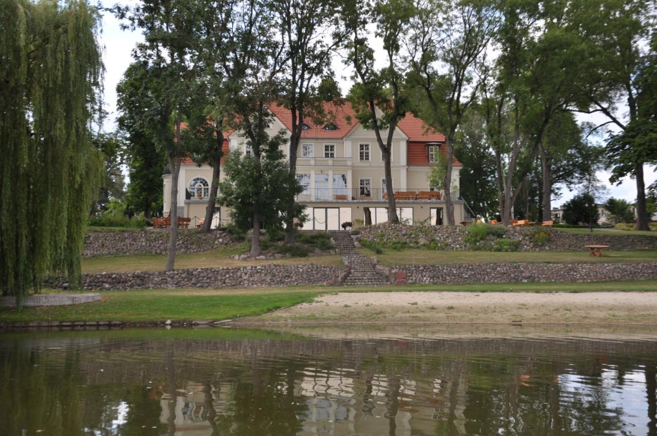 Rezydencja Marii Rybieniec Hotell Kiszkowo Exteriör bild