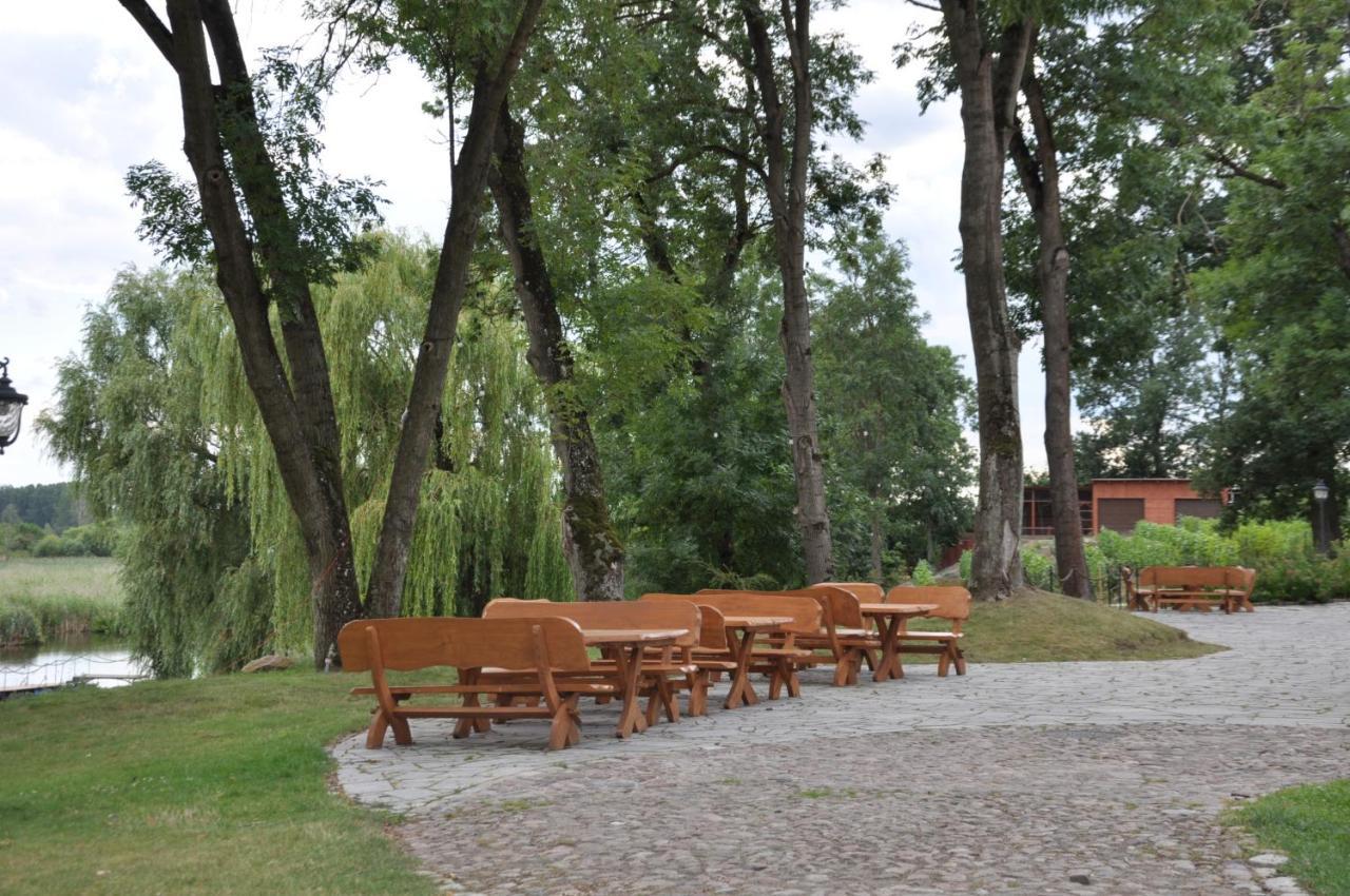 Rezydencja Marii Rybieniec Hotell Kiszkowo Exteriör bild