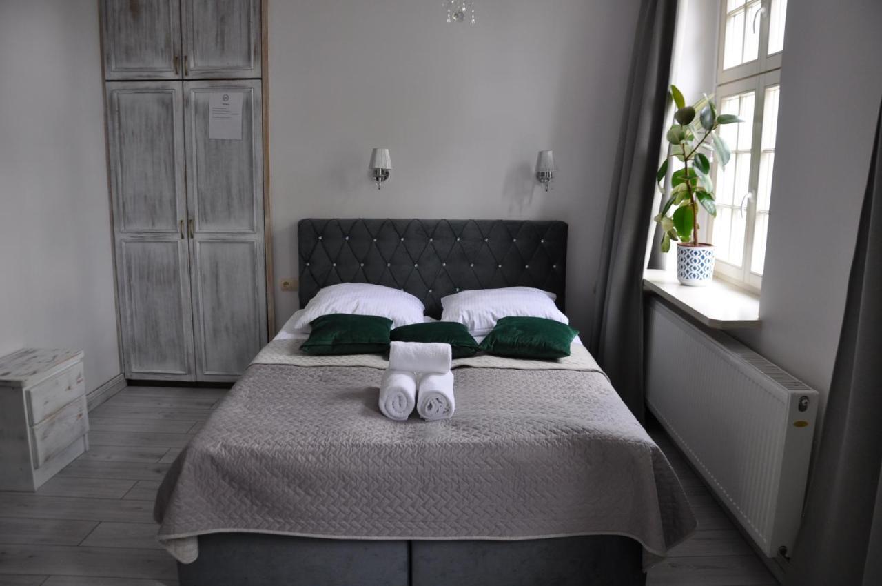 Rezydencja Marii Rybieniec Hotell Kiszkowo Exteriör bild
